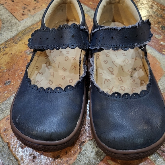 Livie Luca Navy Shoes, Size 10 - Picture 1 of 5